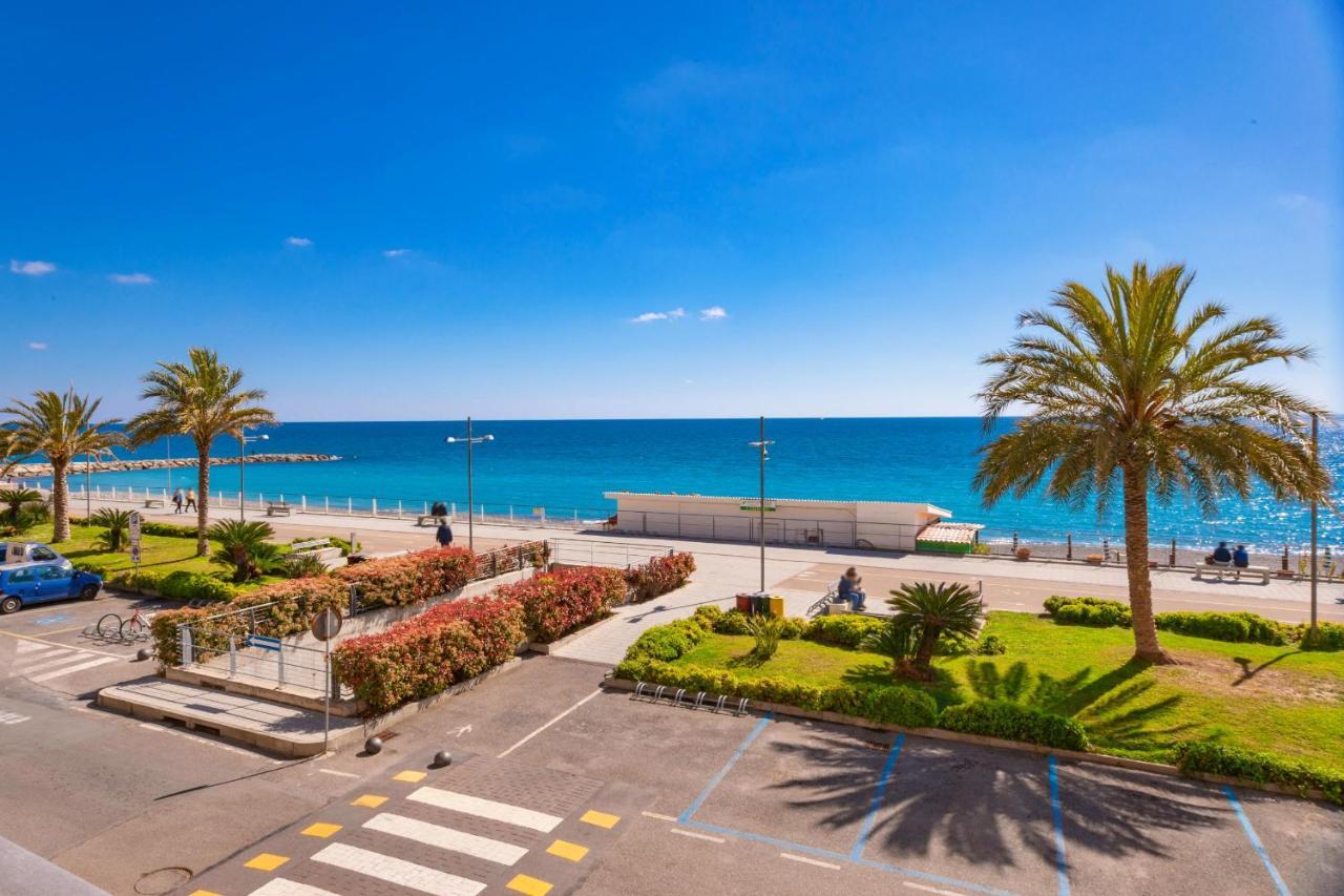 Appartamento Fronte Mare A Ospedaletti By Wonderful Italy Eksteriør billede